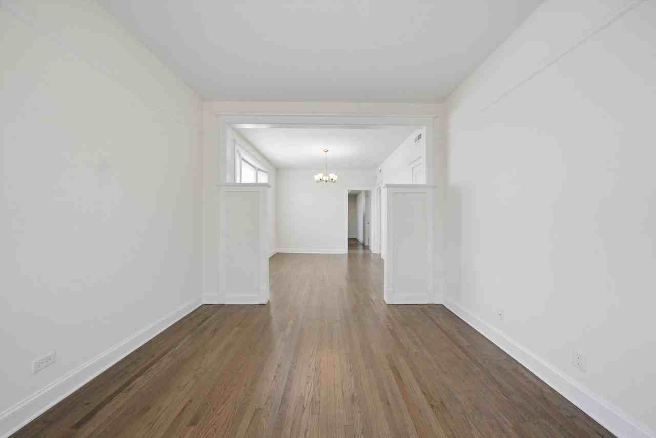 2815 North Troy Street - Photo 4 of 11