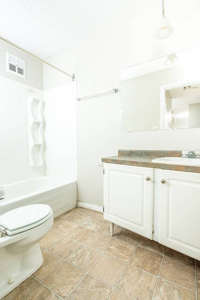 Barcelona Apartments - Photo 6 of 7