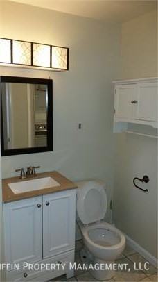 8402 Sleepy Hollow Rd - Photo 2 of 13