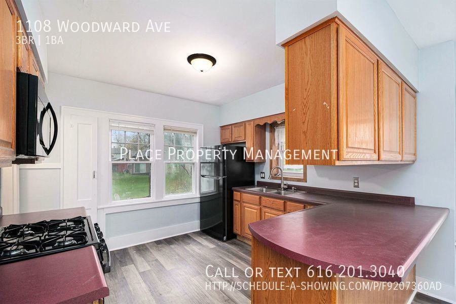 1108 Woodward Ave - Photo 7 of 17