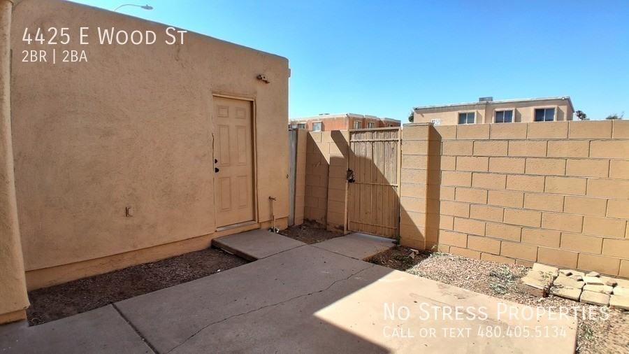 4425 E Wood St - Photo 3 of 20