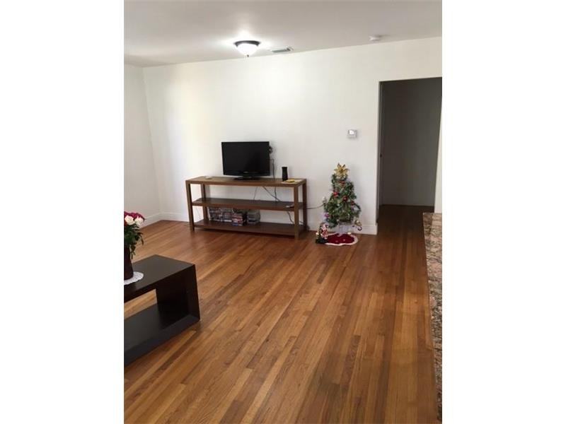 1000 NE 134th St - Photo 2 of 8