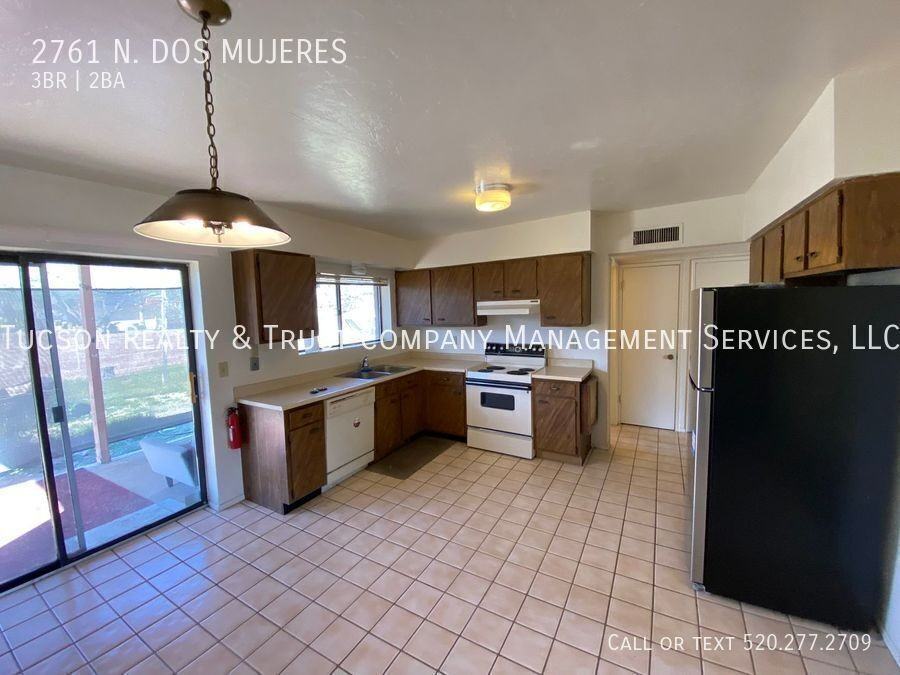 2761 N Dos Mujeres Ave - Photo 4 of 12