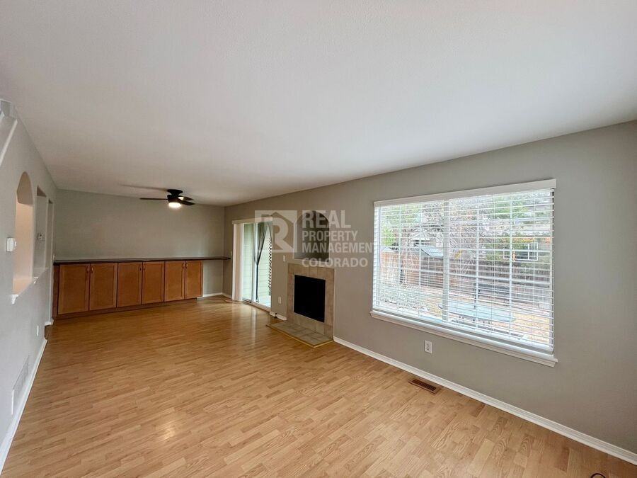 12756 Forest St - Photo 6 of 20