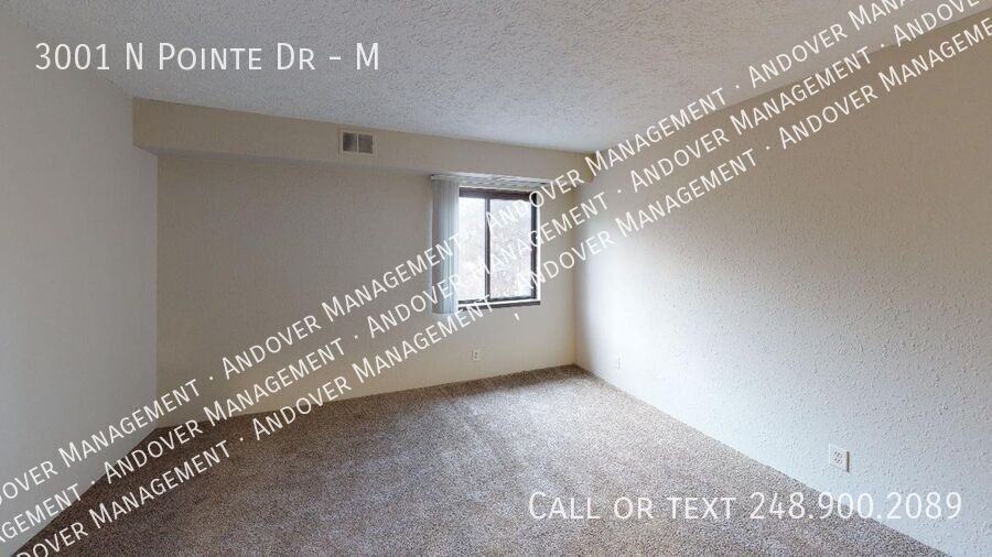 3001 N Pointe Dr #M - Photo 4 of 12