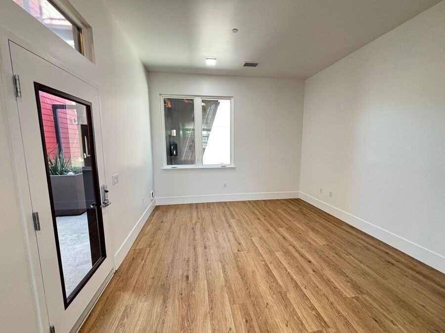 1549 32nd St #106 - Photo 7 of 25