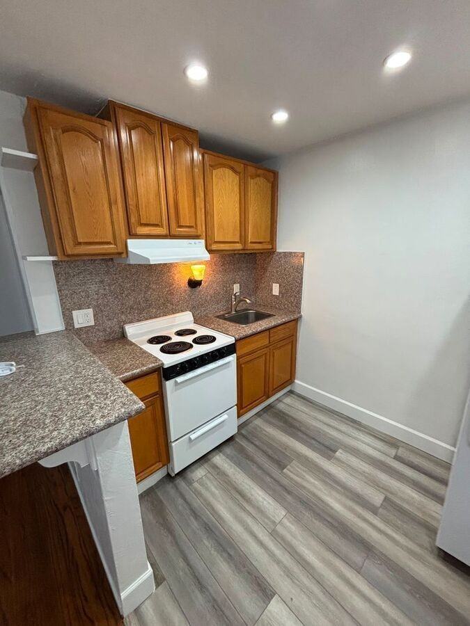 414 Staten Ave #2E - Photo 2 of 10