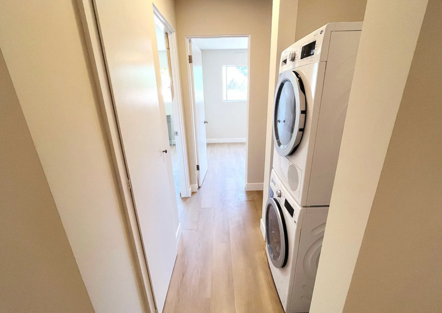 2422 Mckinley Ave #F - Photo 6 of 12