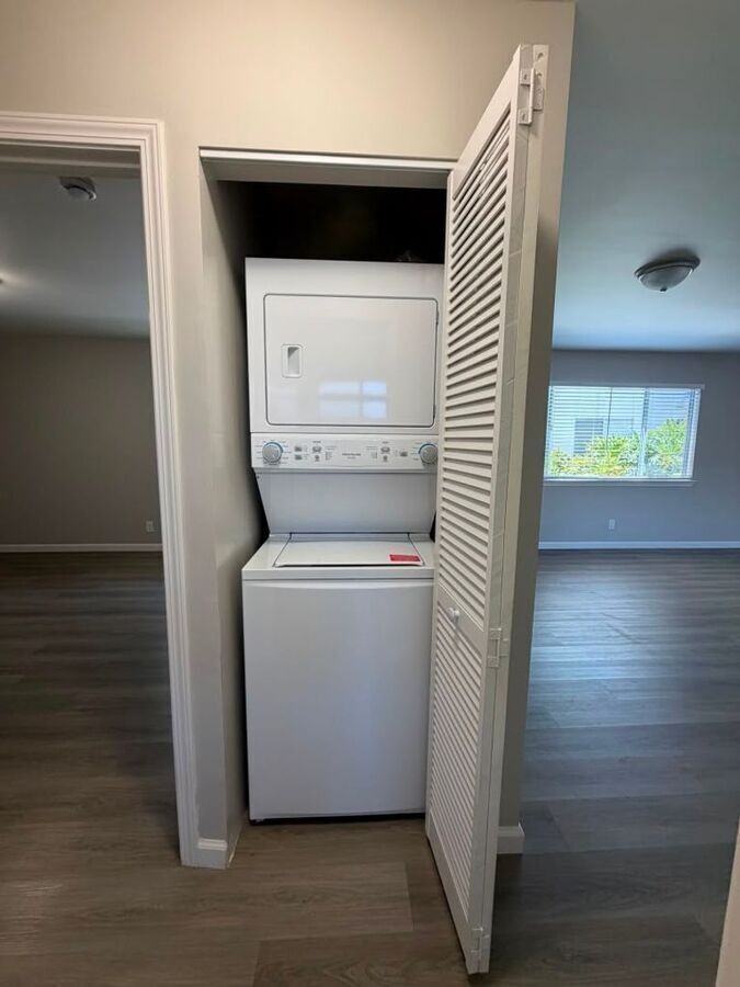 300 Warren Ave #02 - Photo 6 of 34
