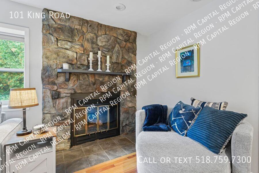 101 King Rd - Photo 2 of 48