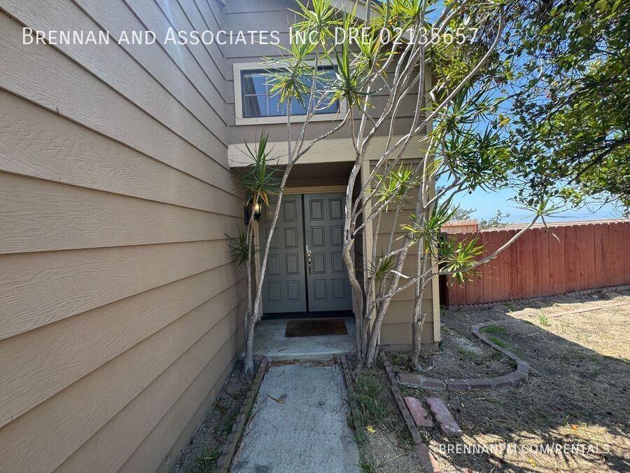 1697 Parkland Way - Photo 4 of 31