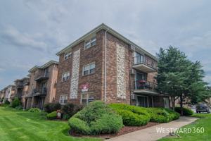 featured image of 1665 Harbor Ave #3S