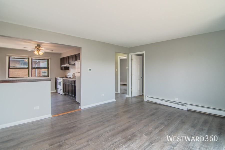 1665 Harbor Ave #3S - Photo 3 of 11