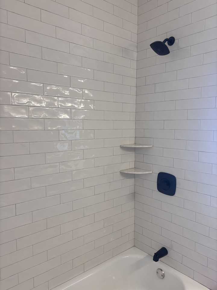 548 E Broadway #2 - Photo 7 of 17