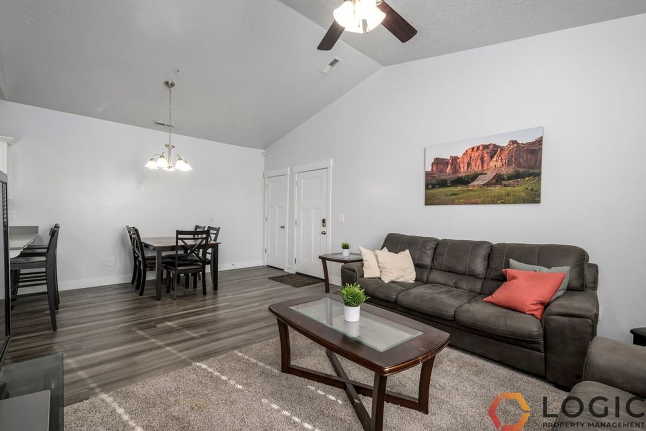 3679 W 1530 N #301 - Photo 4 of 20