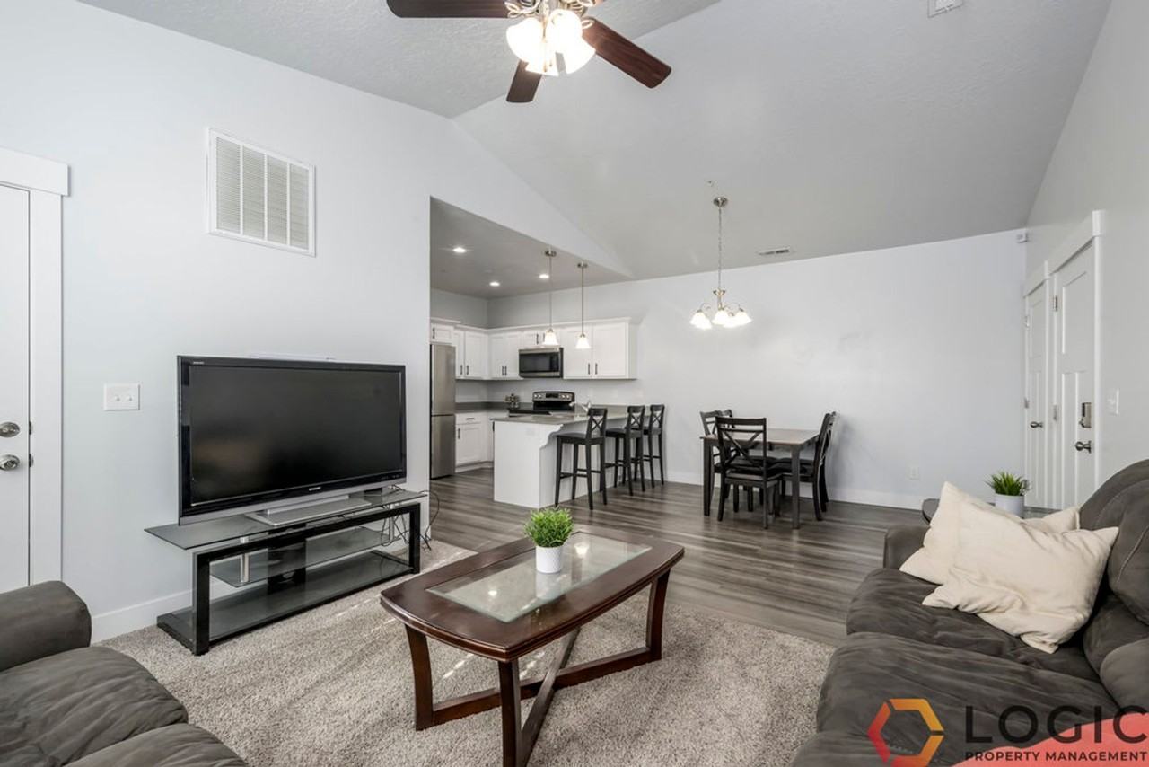 3679 W 1530 N #301 - Photo 7 of 20