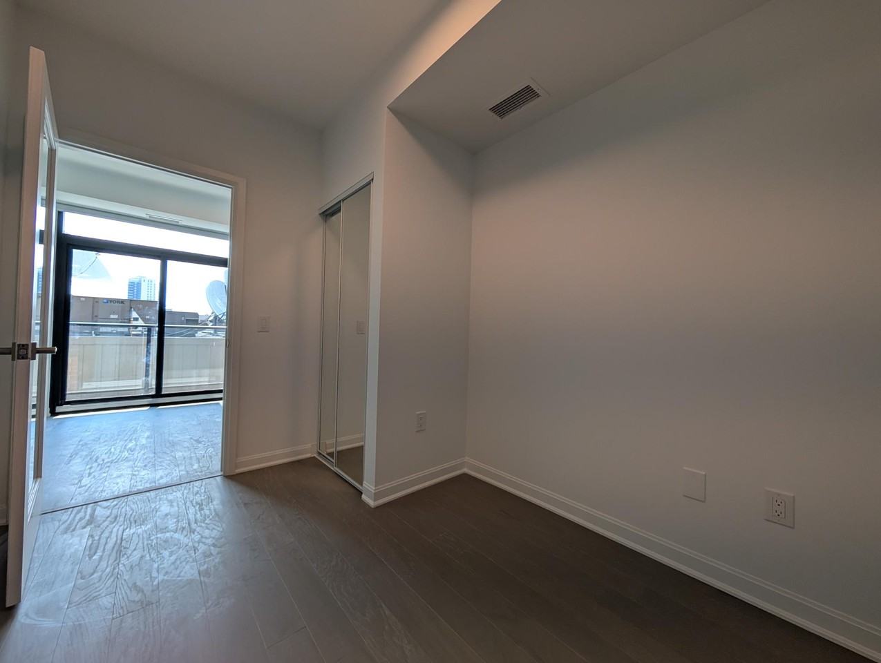 223 Princess St - Photo 7 of 15