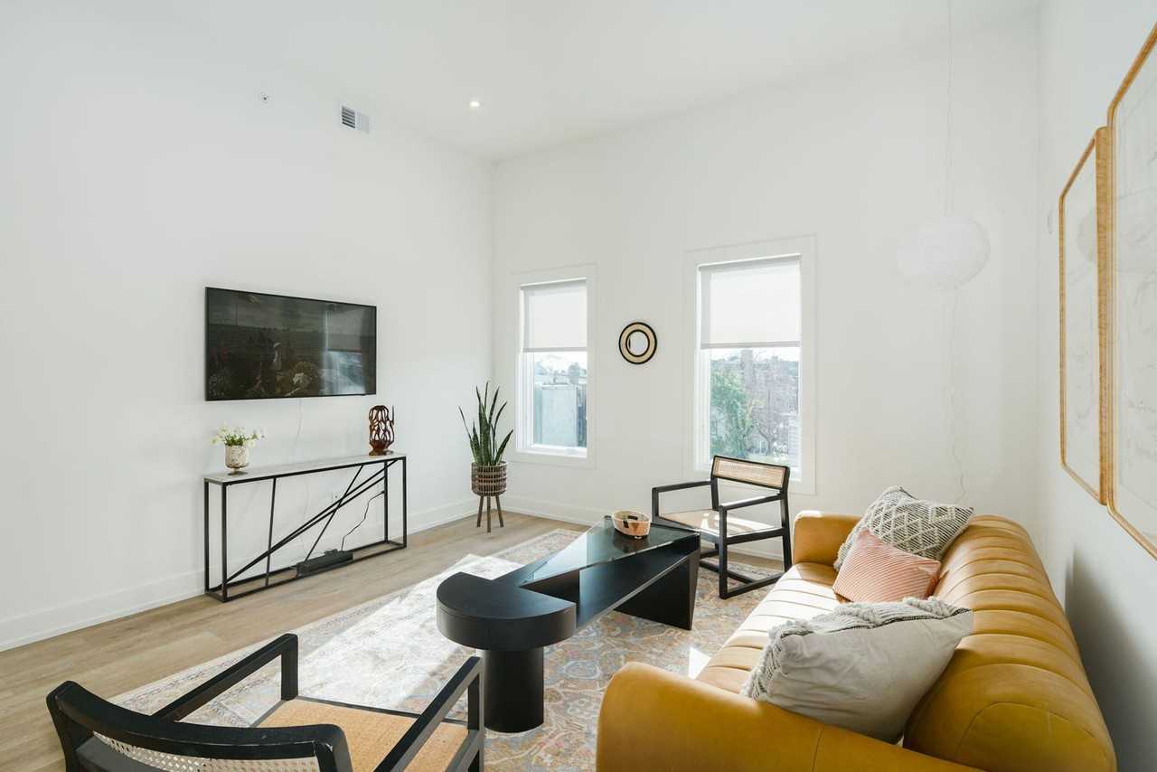 5013 Springfield Ave - Photo 3 of 50