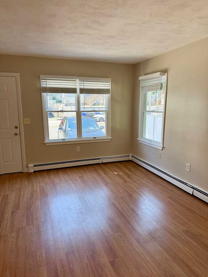 730 Manton Ave #B - Photo 2 of 12