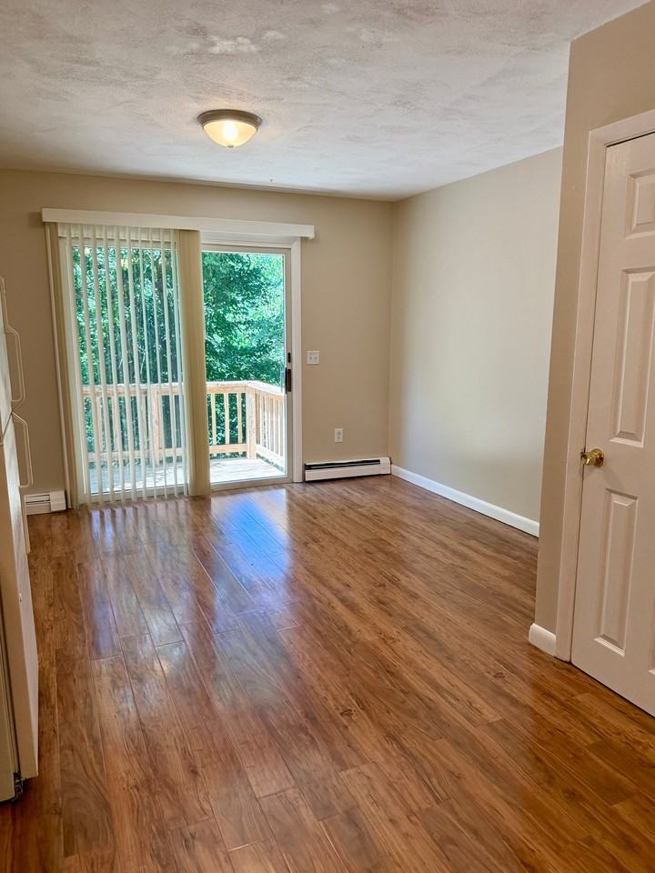 730 Manton Ave #B - Photo 4 of 12
