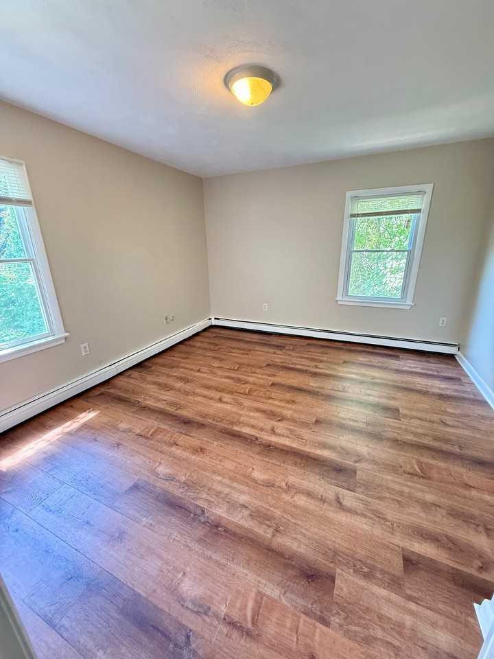 730 Manton Ave #B - Photo 6 of 12