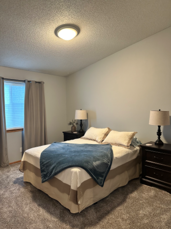 1058 Parkway Dr - Photo 5 of 11