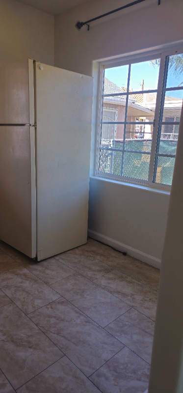 3871 Superba St - Photo 5 of 16