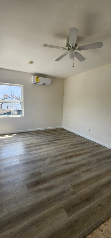3871 Superba St - Photo 7 of 16