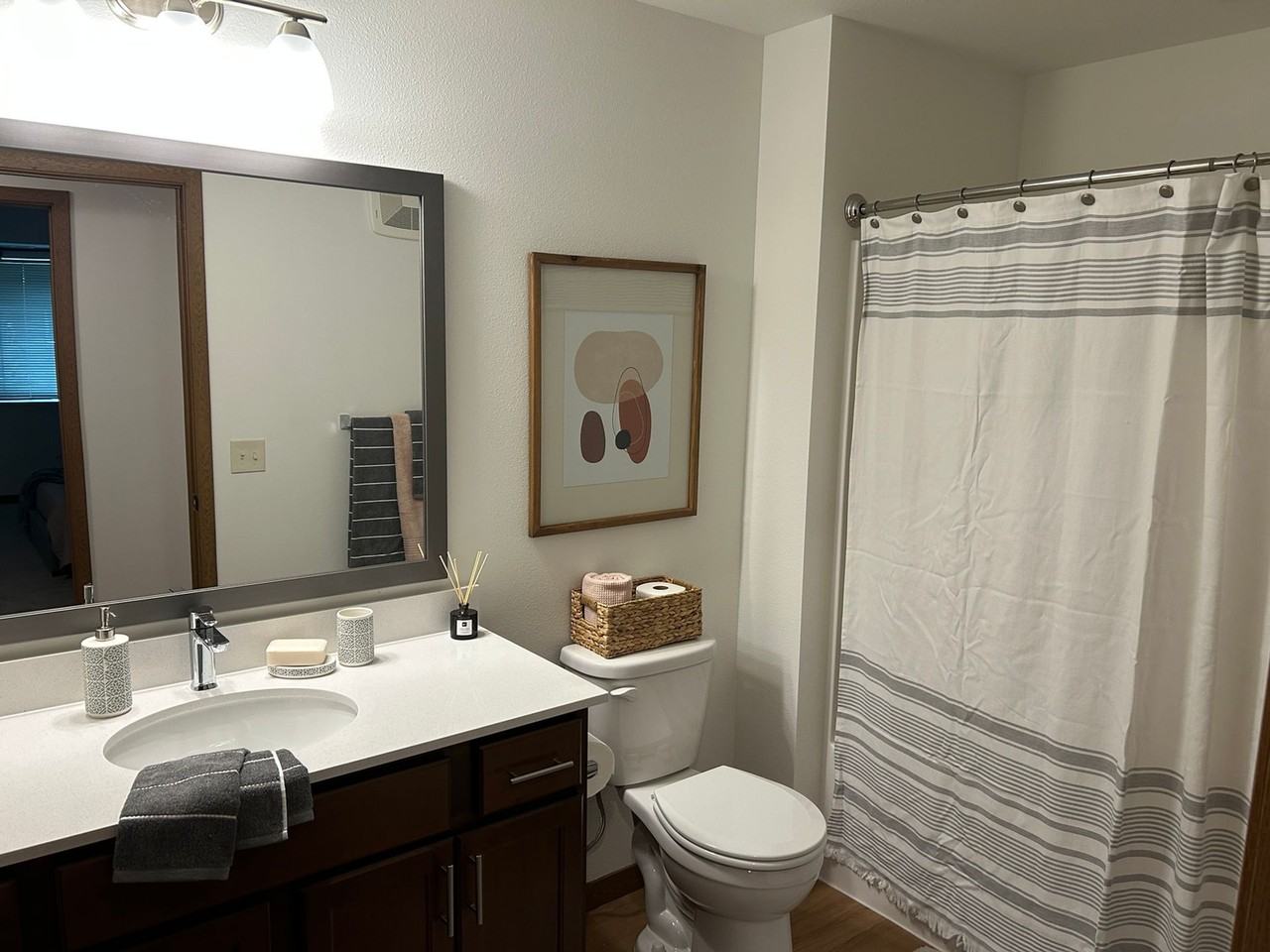 Highland Apartments (A) - Photo 7 of 9