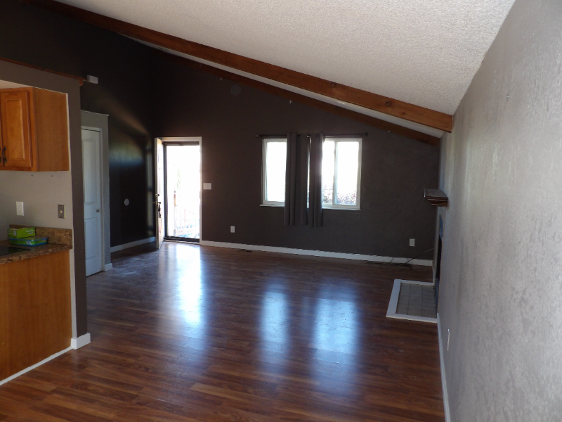 1031 Rancher Dr - Photo 4 of 14