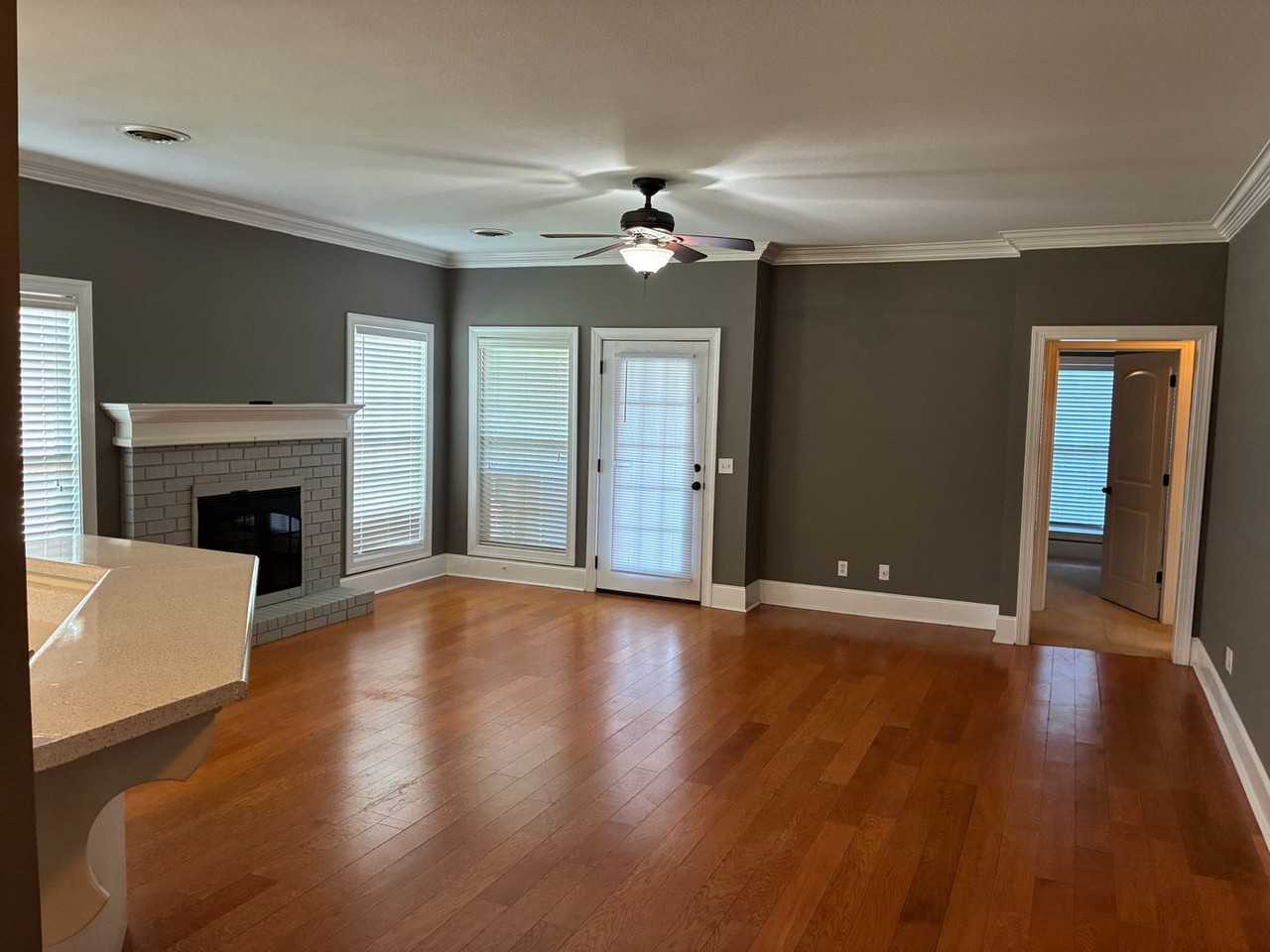 233 Forest Glen Dr - Photo 2 of 13