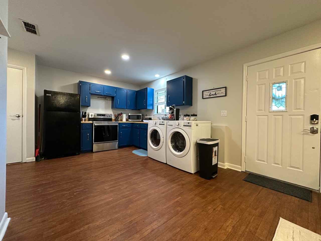 111 Seaparc Ct #C - Photo 2 of 13