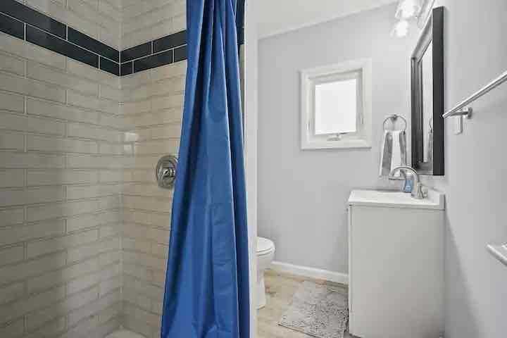 218 Channel Dr - Photo 3 of 10