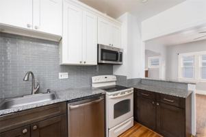 featured image of 143 Hartwell Rd #UPPER