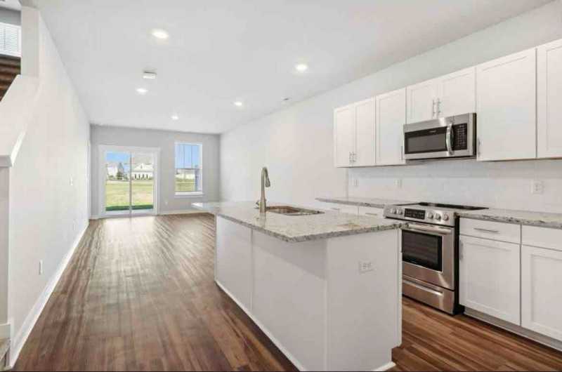 28 Torrey Pines Ln - Photo 3 of 22