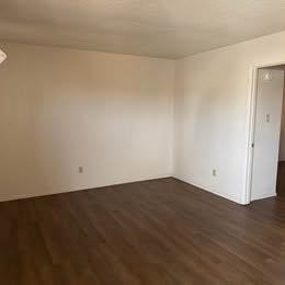 2044 S 11th Ave #4 - Photo 3 of 12