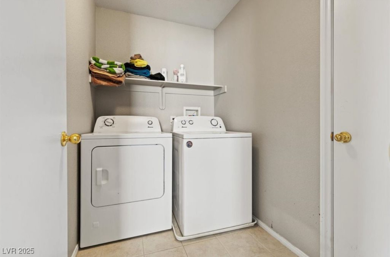 3023 Sunrise Bay Ave - Photo 4 of 8