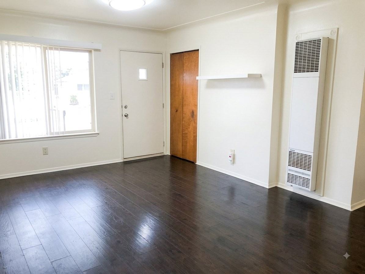 1544 Hanover St #1544 - Photo 2 of 9