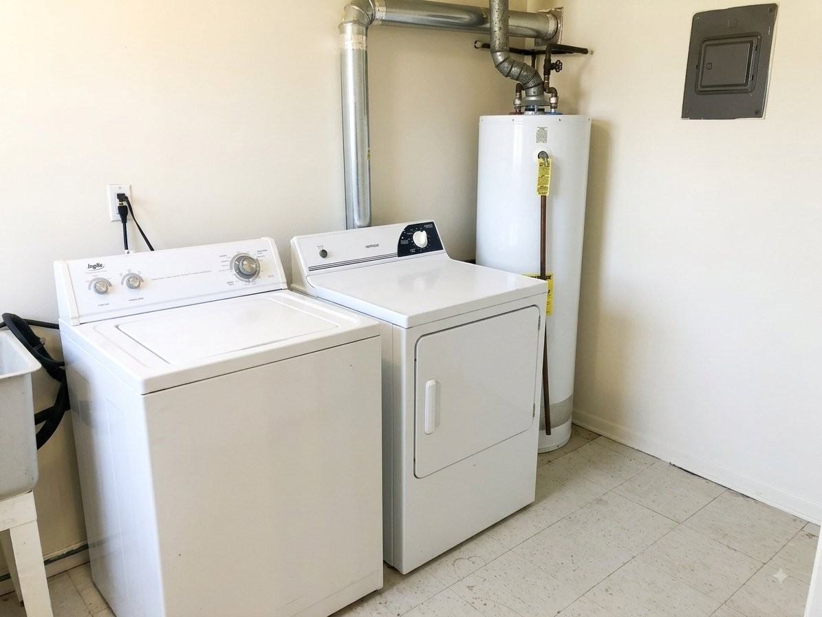 1544 Hanover St #1544 - Photo 3 of 9