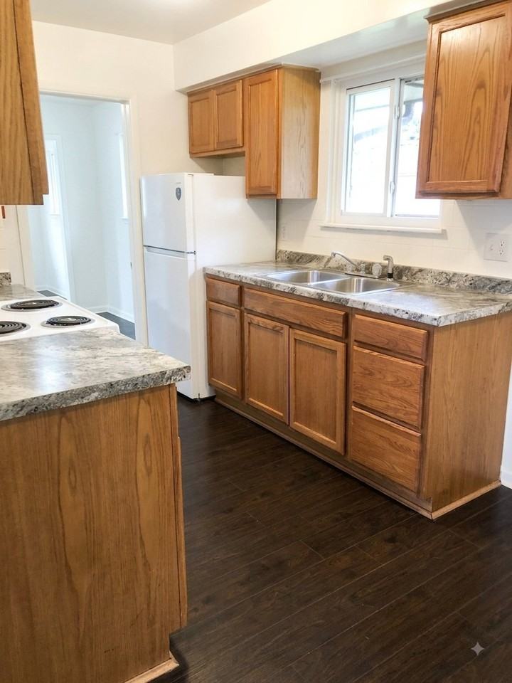 1544 Hanover St #1544 - Photo 5 of 9