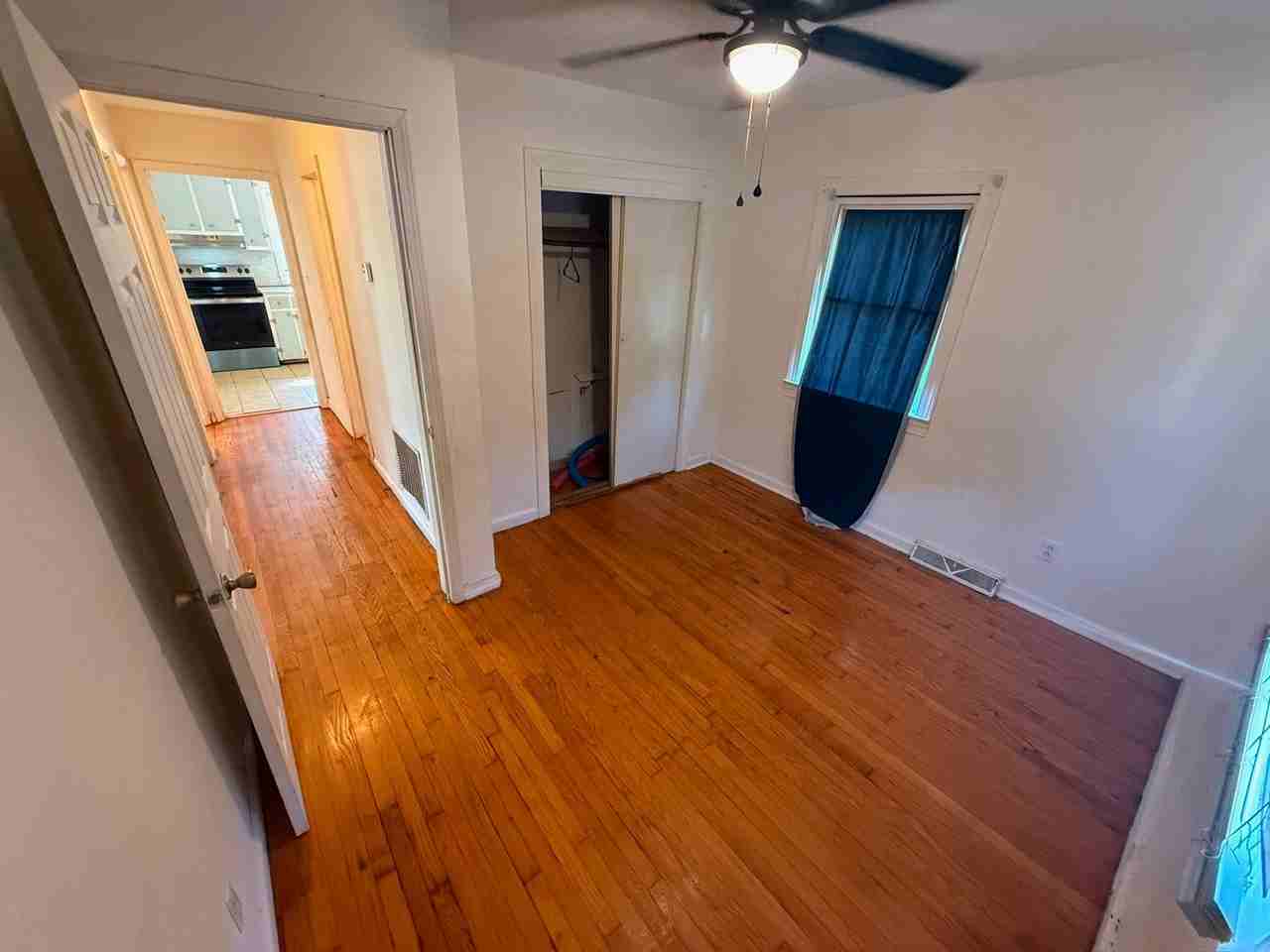 809 Olympia St - Photo 4 of 10