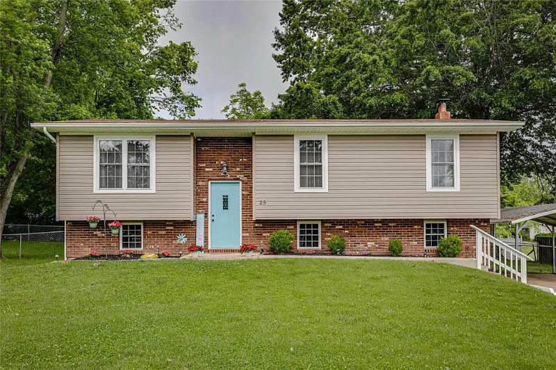 25 Ava Ct