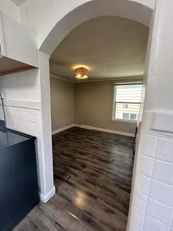 6400 Latona Ave Ne - Photo 3 of 12
