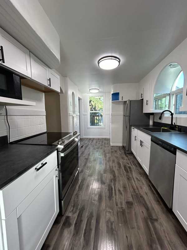 6400 Latona Ave Ne - Photo 5 of 12