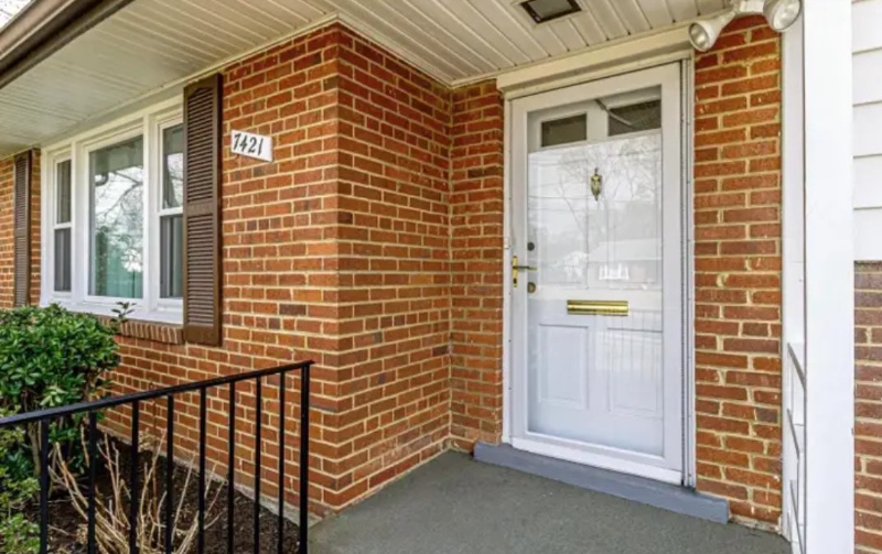 7421 Grace St - Photo 2 of 20