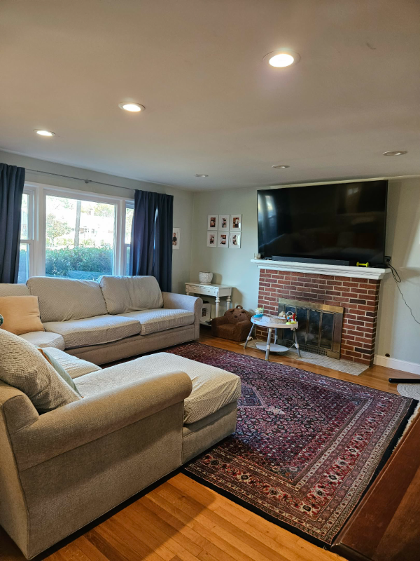 7421 Grace St - Photo 4 of 20