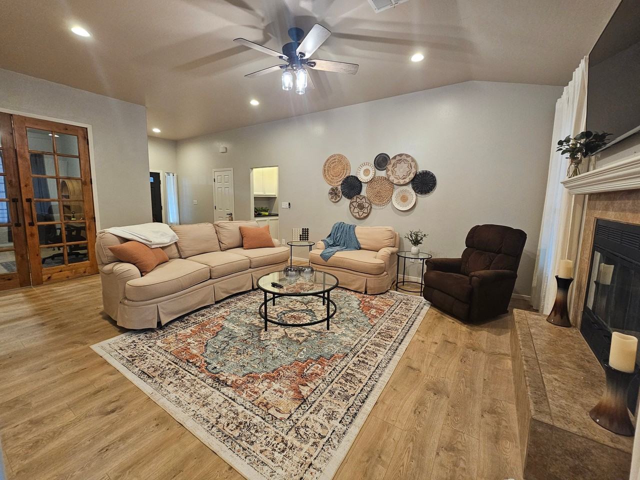 1304 Tara Ct - Photo 4 of 20