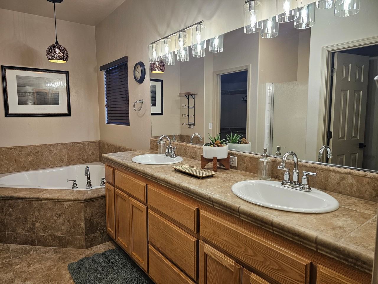 1304 Tara Ct - Photo 6 of 20