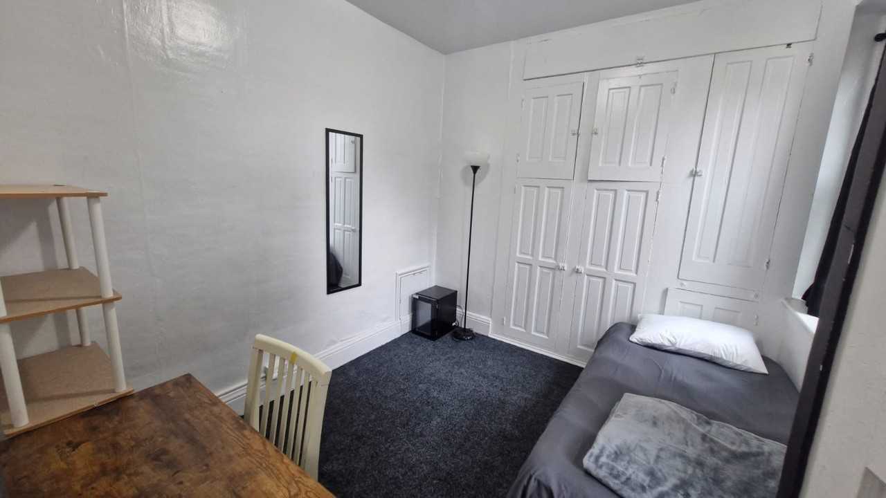 308 Bessemer Ave #4 - Photo 4 of 6