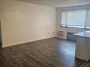 11720 Edgewater Dr #605 - Photo 3 of 12